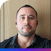 Photo of Carlos Linares.